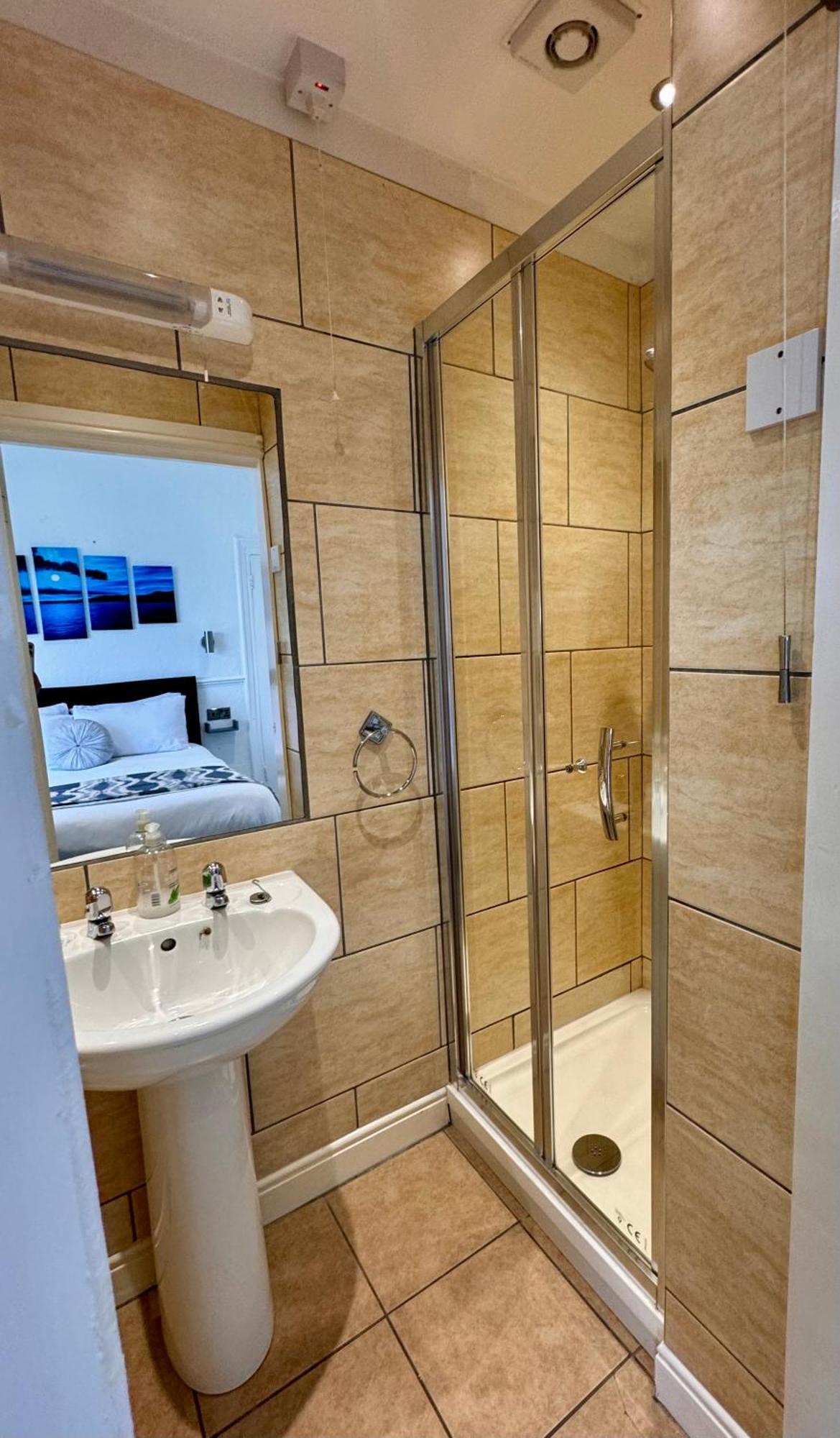 Charnwood Regency Guest House Loughborough Buitenkant foto